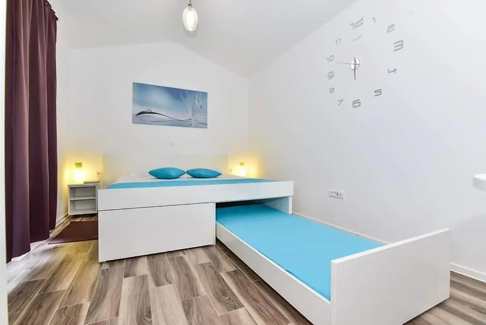 Apartment Dili Vir